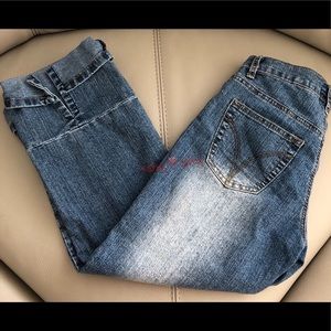 London Blue Jeans Stretch Distressed Denim Capris